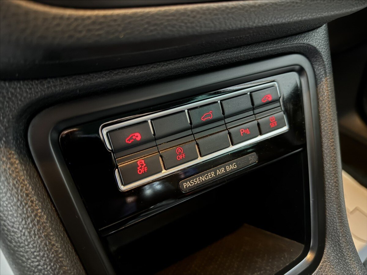 Volkswagen Sharan MPV 2,0 l 103 kw