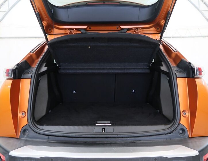 Peugeot 2008 SUV 1,2 l 74 kw