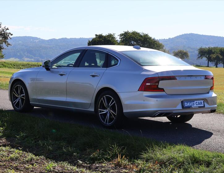 Volvo S90 4