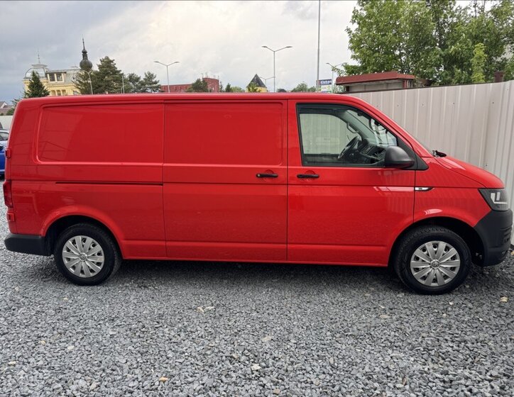 Volkswagen Transporter Skříň 2,0 l 110 kw