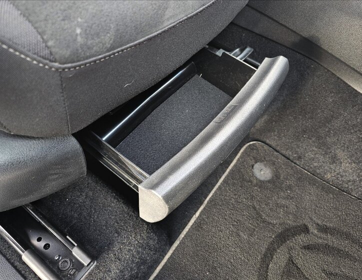 Volkswagen Touran Kombi 1,4 l 110 kw