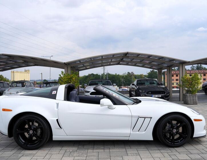 Chevrolet Corvette 16