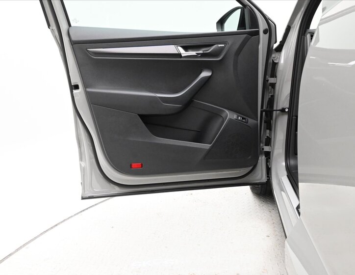 Škoda Karoq SUV / Terénní 1,5 l 110 kw