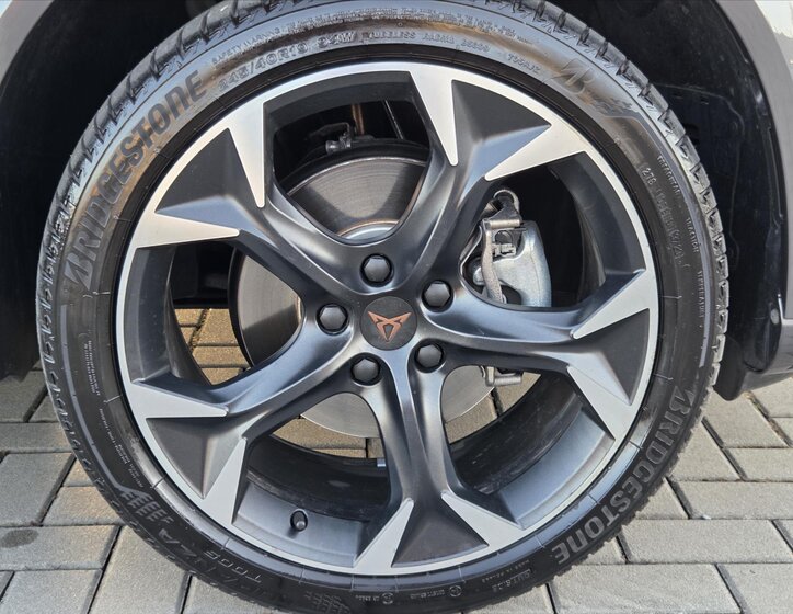 Cupra Formentor SUV / Terénní 1,5 l 110 kw