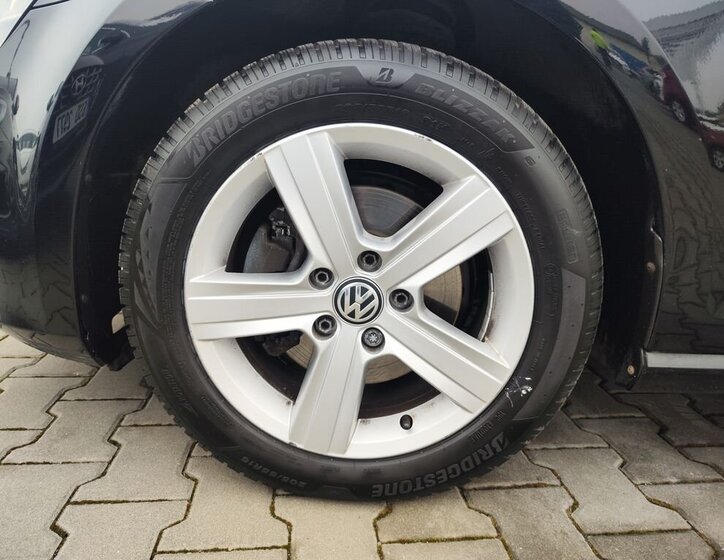 Volkswagen Golf Kombi 1,6 l 77 kw