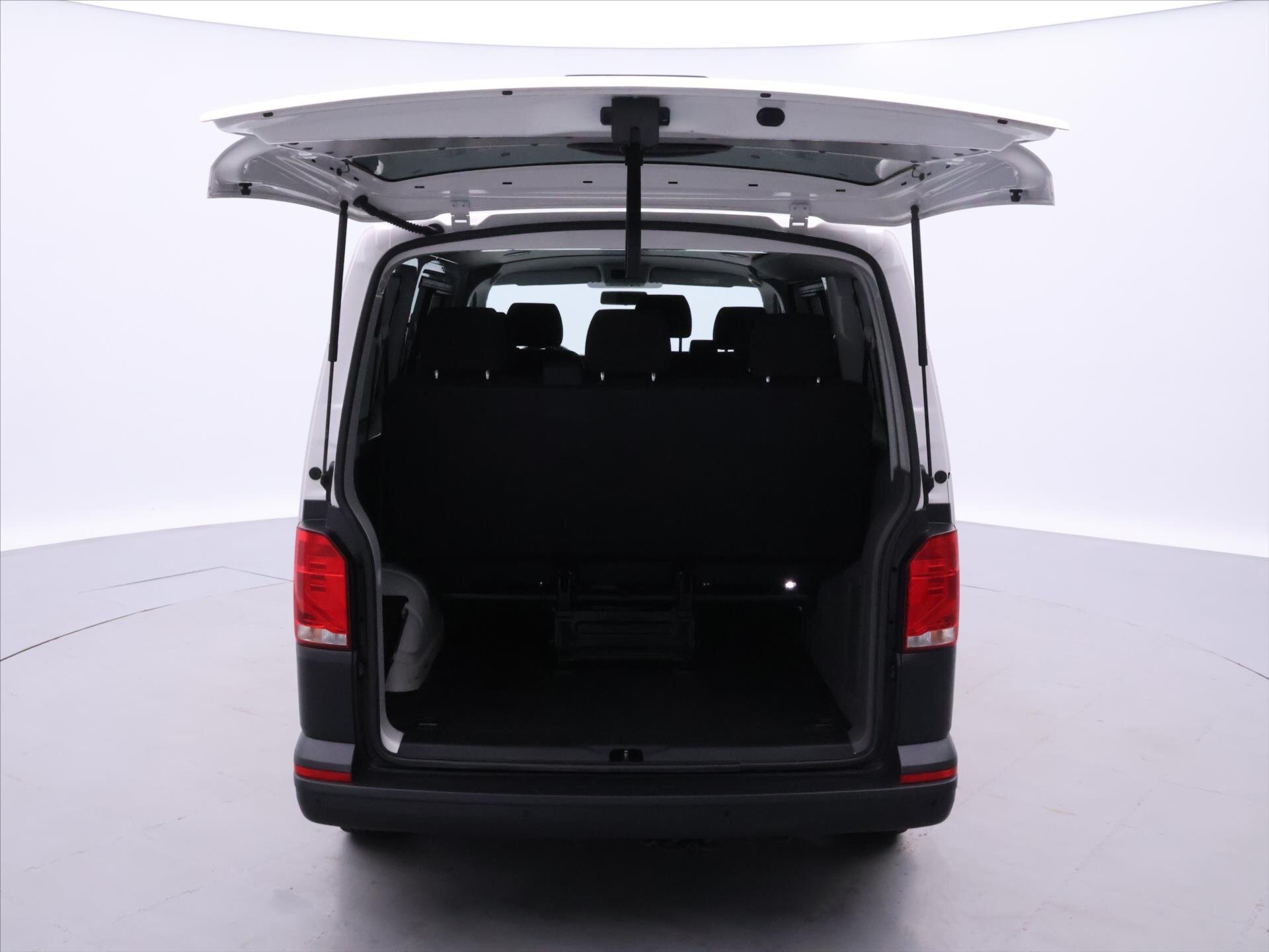 Volkswagen Transporter Kombi 2,0 l 110 kw