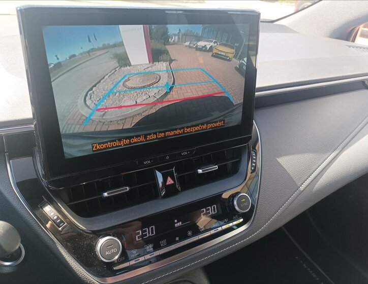 Toyota Corolla Kombi 2,0 l 112 kw