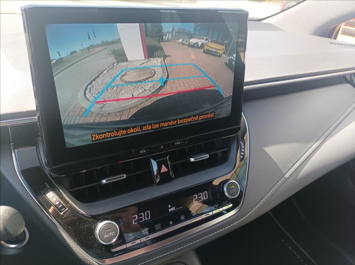 Toyota Corolla Kombi 2,0 l 112 kw