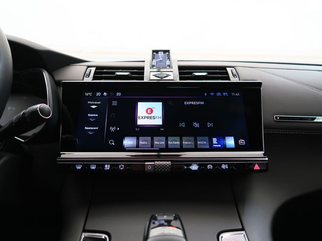 DS Automobiles DS7 Crossback SUV / Terénní 1,6 l 133 kw