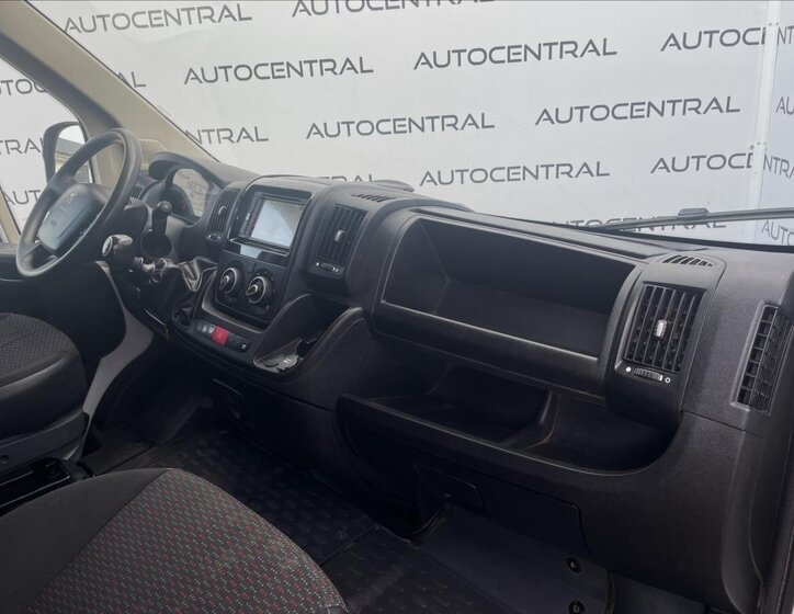 Peugeot Boxer 18
