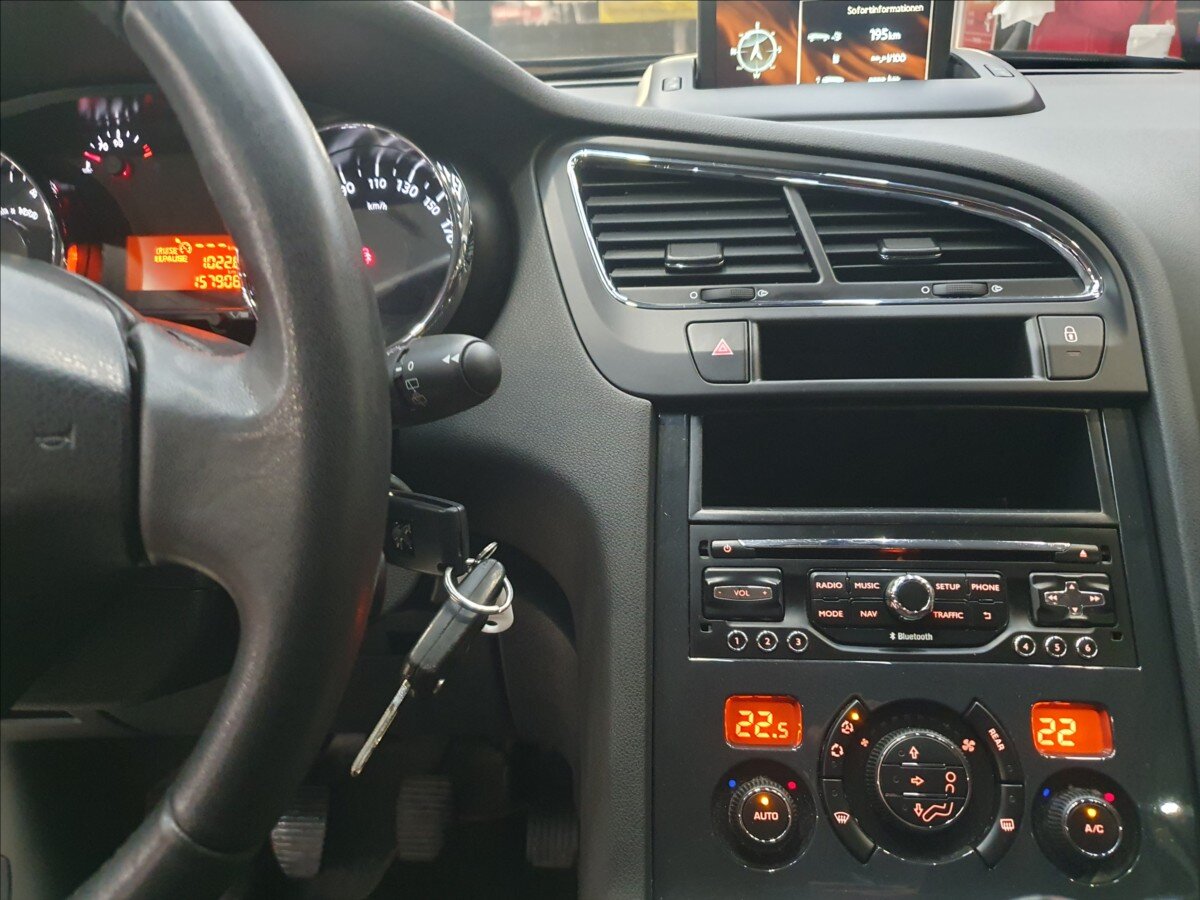 Peugeot 5008 MPV 1,6 l 88 kw