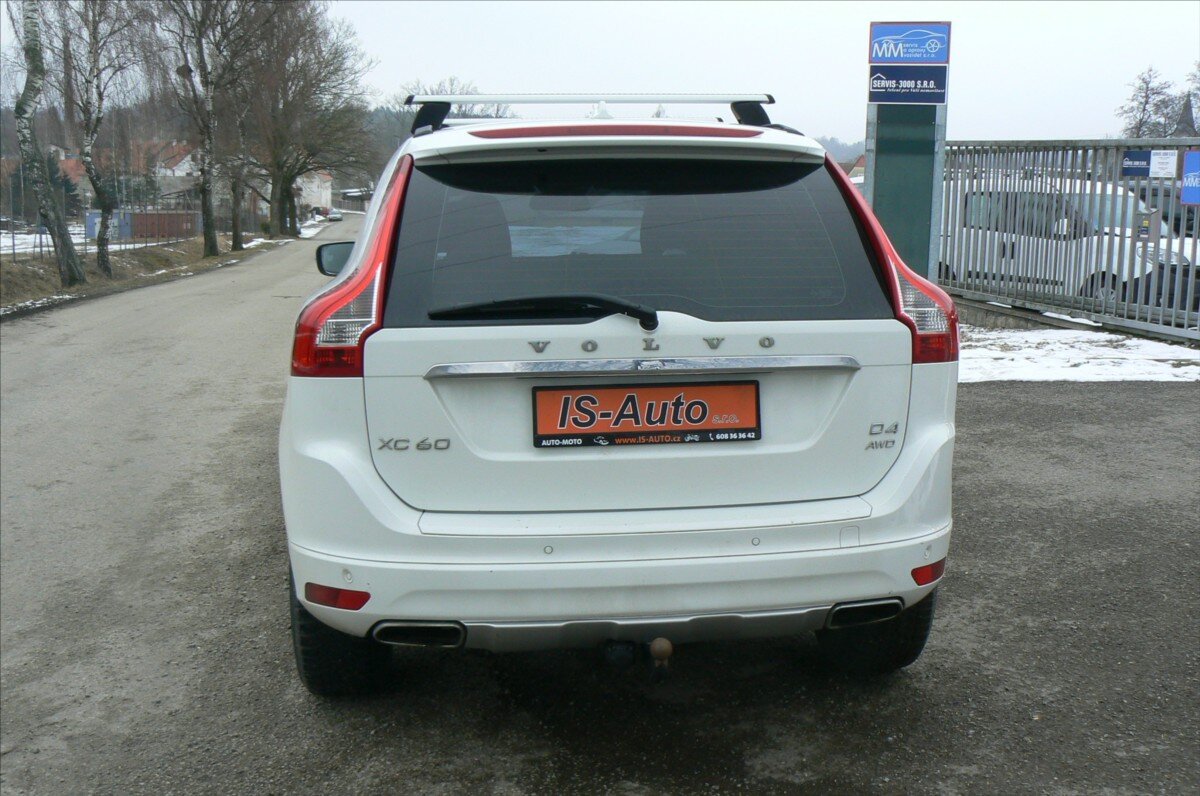 Volvo XC60 SUV 2,4 l 120 kw