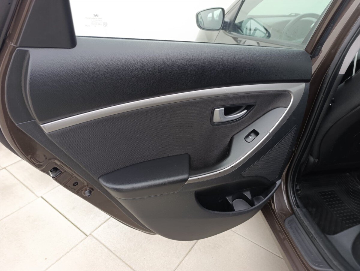 Hyundai i30 Kombi 1,6 l 99 kw