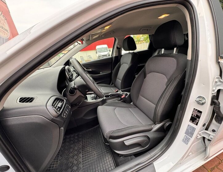 Hyundai i30 Kombi 998,0 88 kw