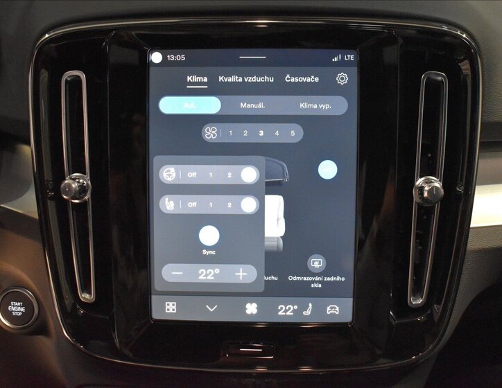 Volvo XC40 SUV / Terénní 2,0 l 145 kw