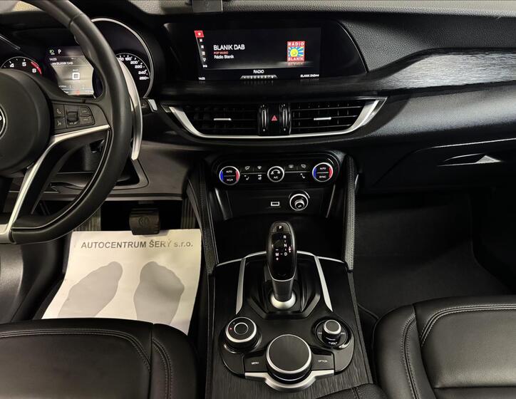 Alfa Romeo Stelvio 19