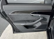 Audi A8 Sedan / Limuzína 3,0 l 210 kw