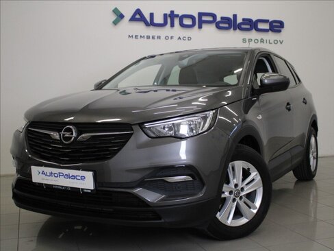 Opel Grandland X SUV 1,2 l 96 kw