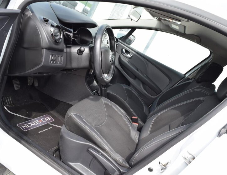 Renault Clio Hatchback 1,1 l 54 kw