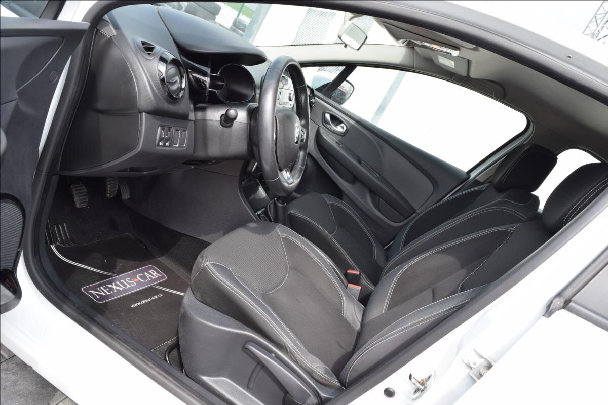 Renault Clio Hatchback 1,1 l 54 kw