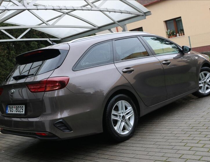 KIA Ceed 10
