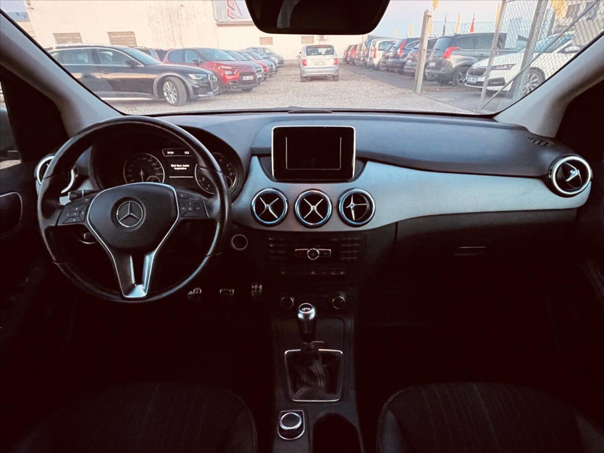 Mercedes-Benz Třídy B MPV 1,6 l 138 kw