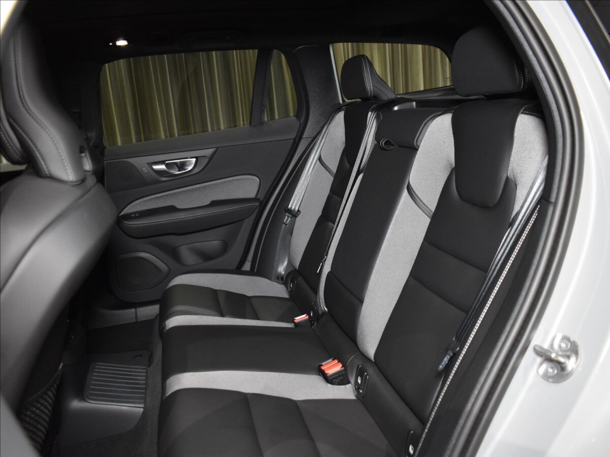 Volvo V60 Kombi 2,0 l 186 kw