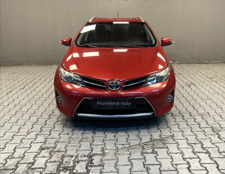 Toyota Auris Kombi 1,6 l 97 kw
