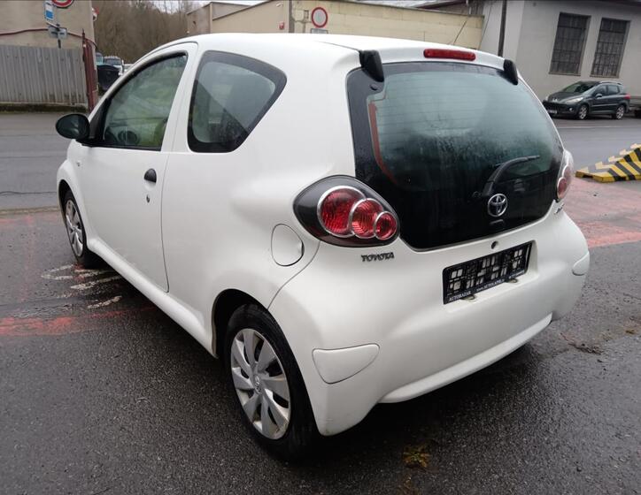 Toyota Aygo 8