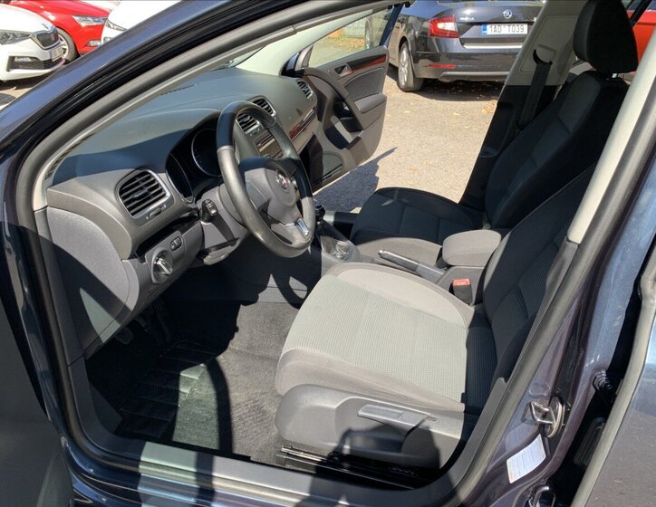 Volkswagen Golf Hatchback 1,2 l 63 kw