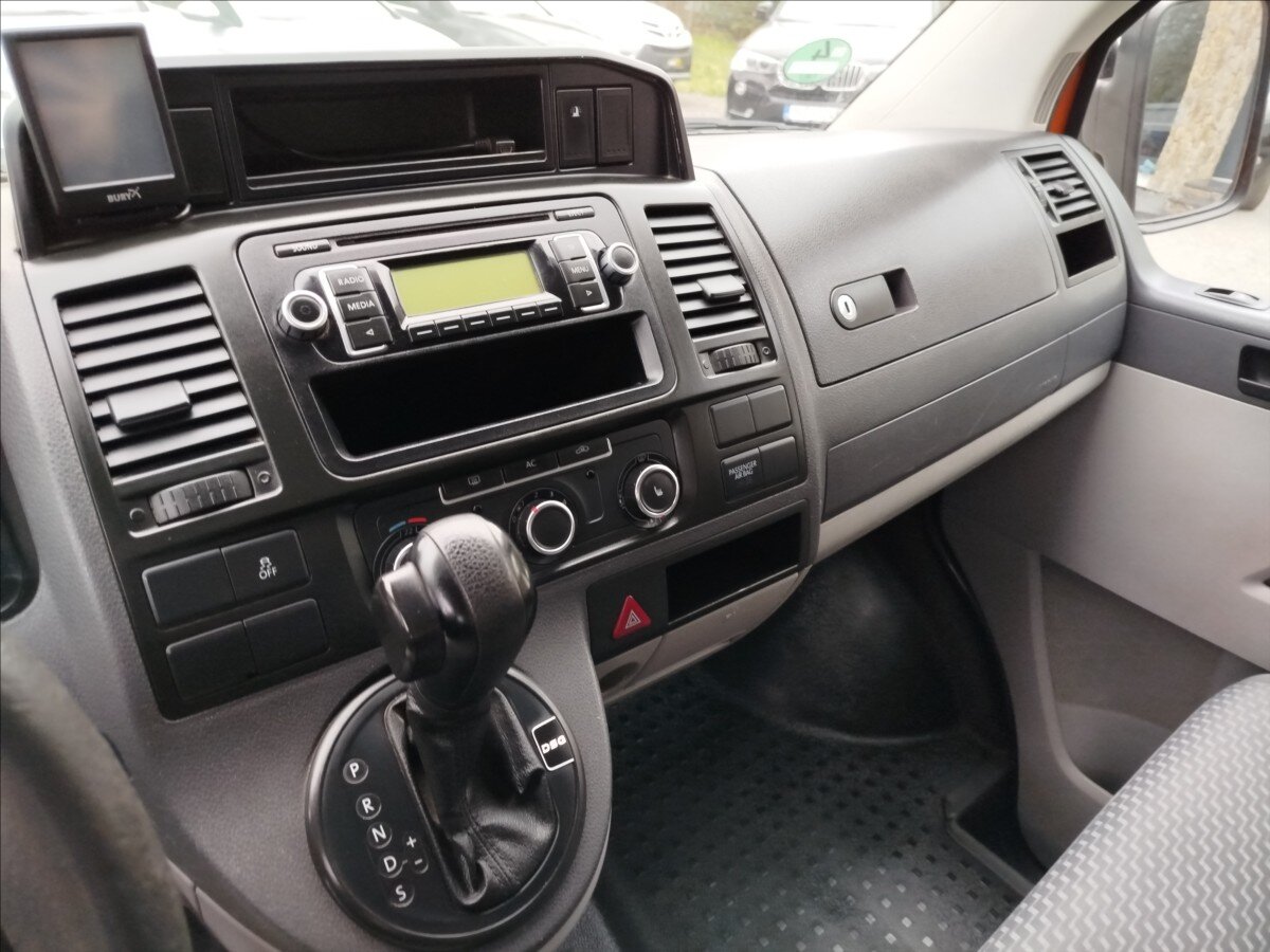 Volkswagen Transporter Valník 2,0 l 103 kw