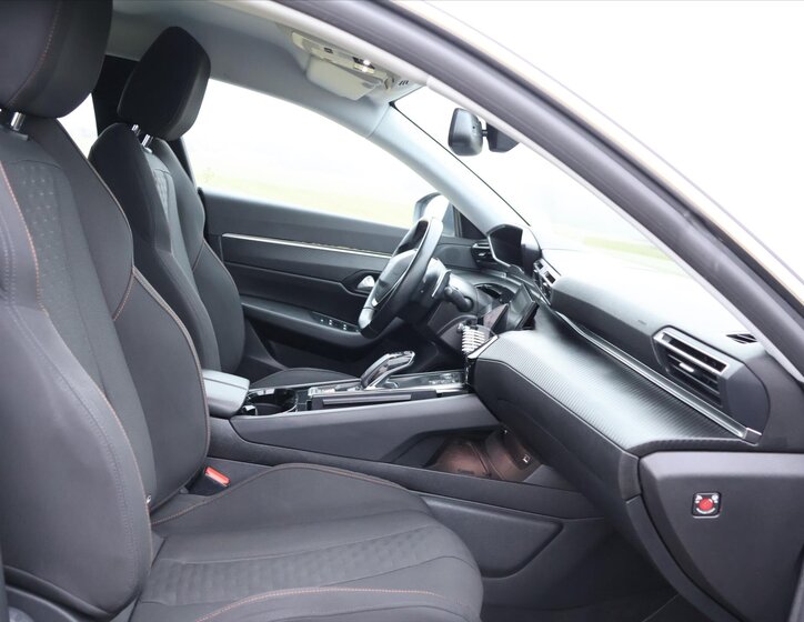 Peugeot 508 Liftback 1,6 l 133 kw