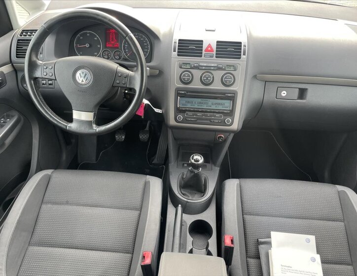 Volkswagen Touran 14