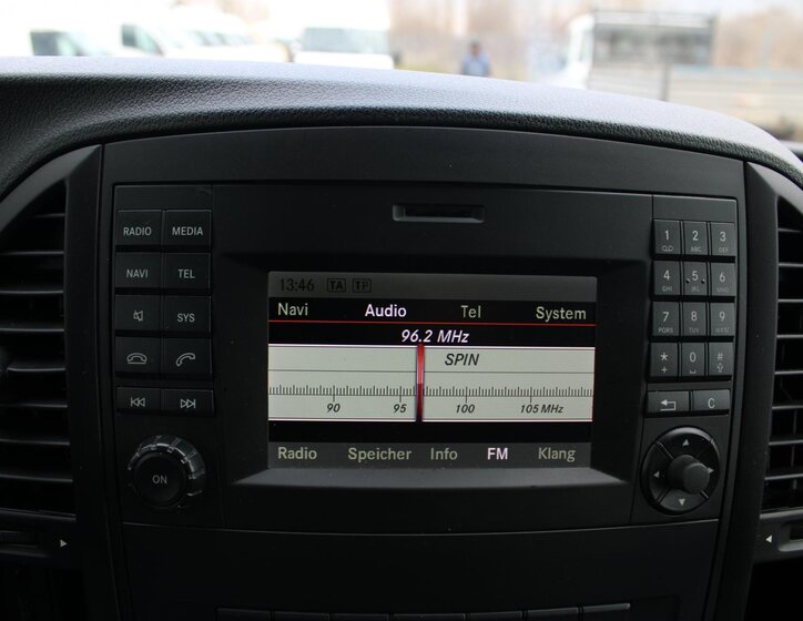 Mercedes-Benz Vito 12