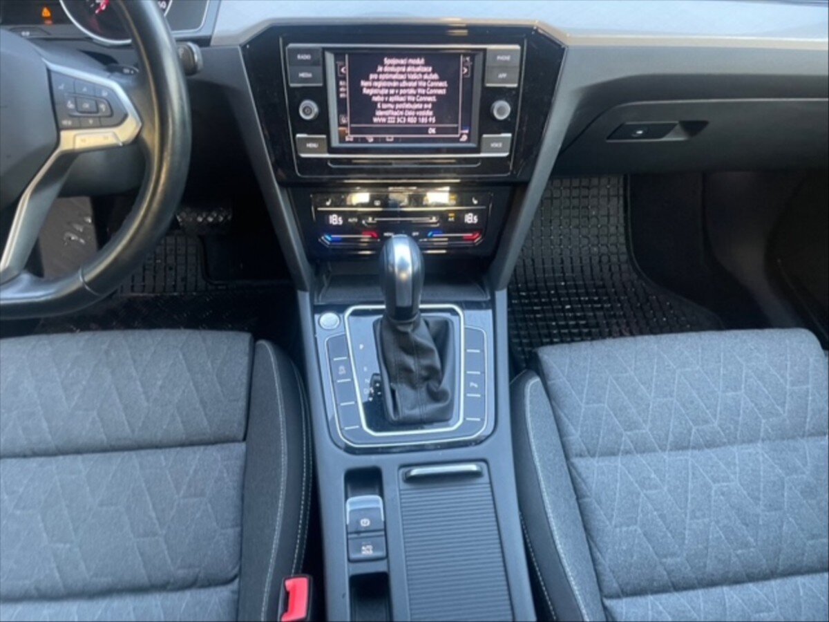 Volkswagen Passat Kombi 1,5 l 110 kw