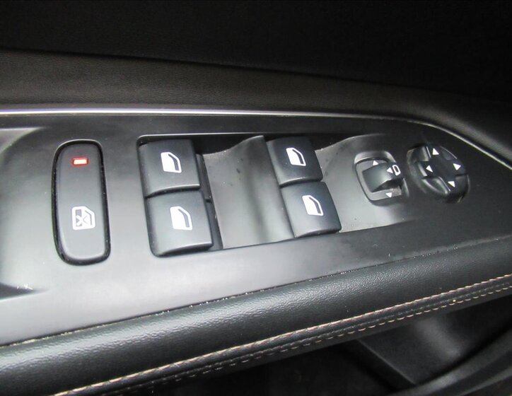 Peugeot 5008 Kombi 2,0 l 130 kw