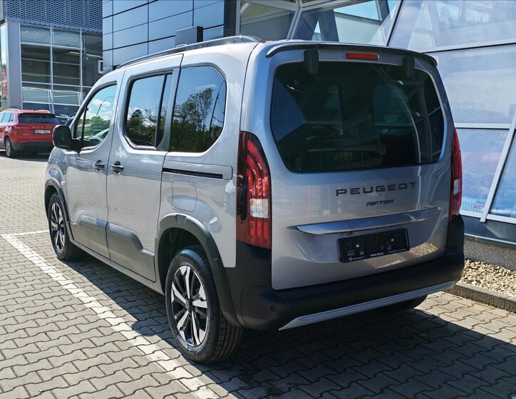 Peugeot Rifter MPV 1,5 l 96 kw