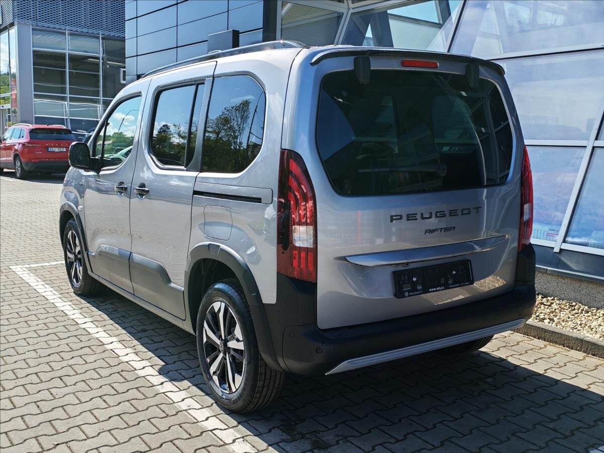 Peugeot Rifter MPV 1,5 l 96 kw