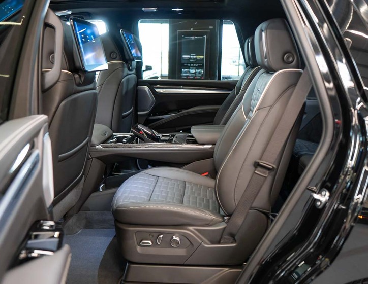 Cadillac Escalade 41