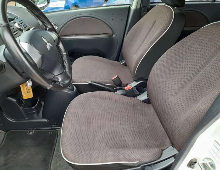 Mitsubishi Ostatní Hatchback 0,0 35 kw