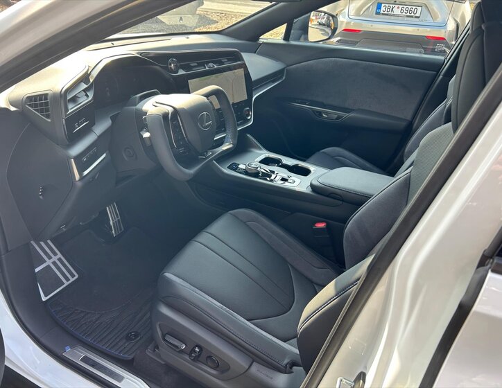Lexus Ostatní SUV / Terénní 0,0 300 kw