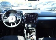 Volvo XC40 SUV / Terénní 2,0 l 140 kw