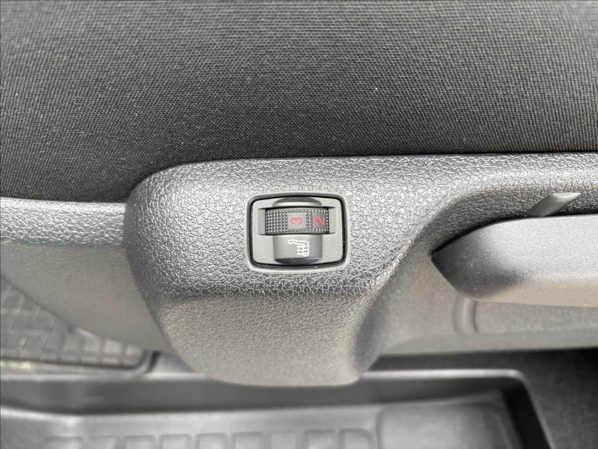 Peugeot Traveller Kombi 2,0 l 110 kw