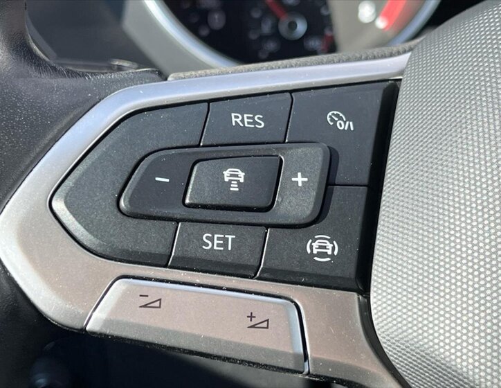 Volkswagen Tiguan SUV / Terénní 1,5 l 110 kw