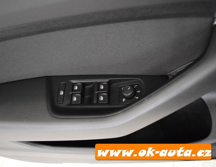 Volkswagen Passat Kombi 0,0 90 kw