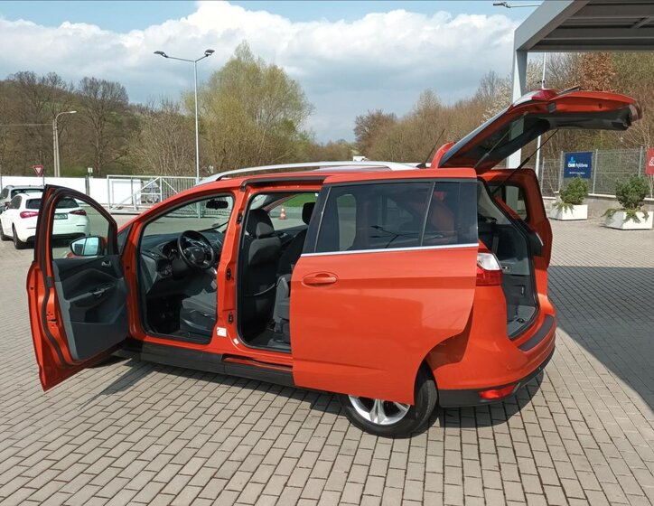 Ford Grand C-MAX MPV 2,0 l 103 kw