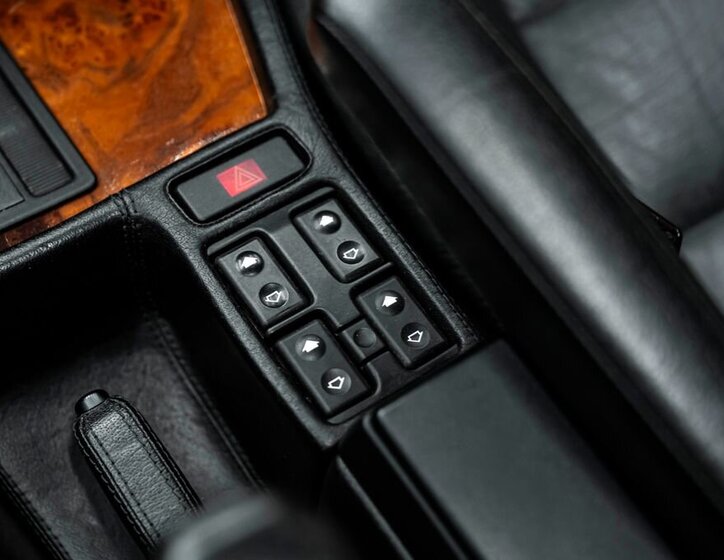 BMW Řada 7 Sedan / Limuzína 5,0 l 220 kw