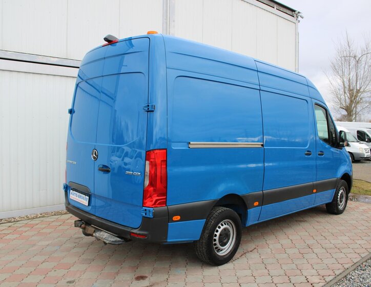 Mercedes-Benz Sprinter Užitková 2,1 l 120 kw