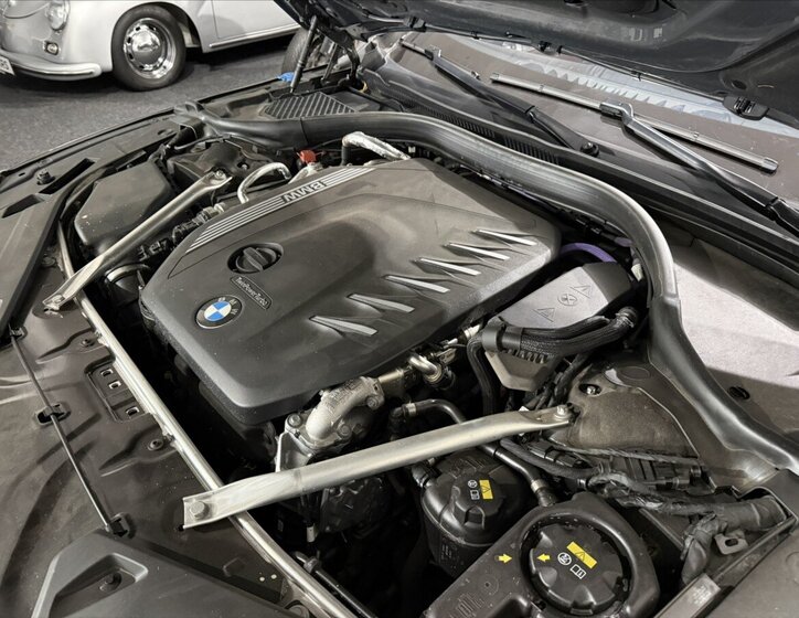 BMW Řada 8 Sedan / Limuzína 3,0 l 250 kw