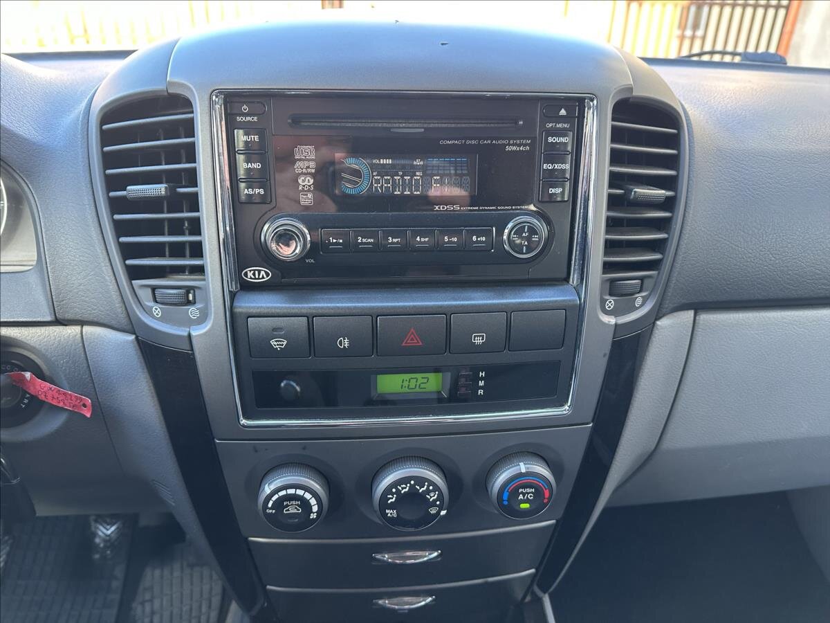 KIA Sorento SUV 2,5 l 125 kw